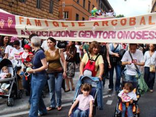 Omofobia - Famiglie arcobaleno