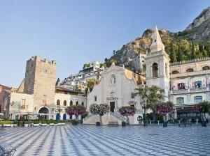 Taormina Piazza 9 aprile