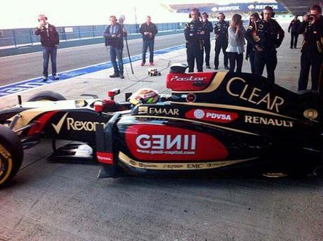 Il team Lotus lancia il suo teaser Lotus_E22_Jerez
