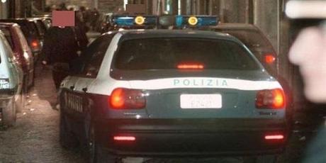 Auto parcheggiate abusivamente nel Rione Napoli