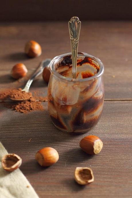 Crema spalmabile alle nocciole e cioccolato