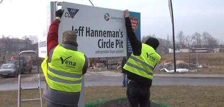 Jeff_Hanneman_traffic_circle