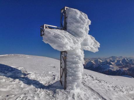 C'è un angelo in vetta alla Grigna!