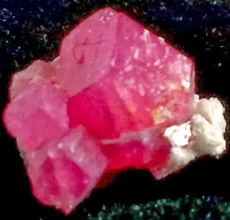 Oggi nella mia rubrica: pietre e critalli, Granato grossularia