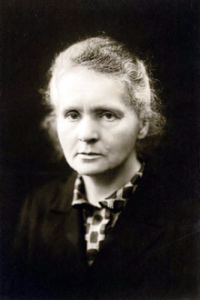 220px-Marie_Curie_c1920