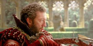 Vincent Cassel in una scena de La bella e la bestia