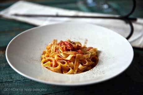 Tagliatelle di semola di grano duro con baccalà alla liquirizia e datterini secchi. E un viaggio dalla laguna alla Norvegia in compagnia di Piero Querini