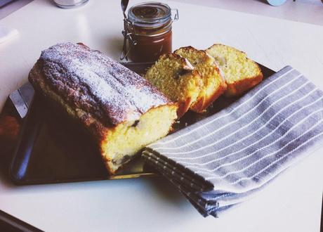 Plumcake alla banana, noci pecan e caramel au beurre sale'