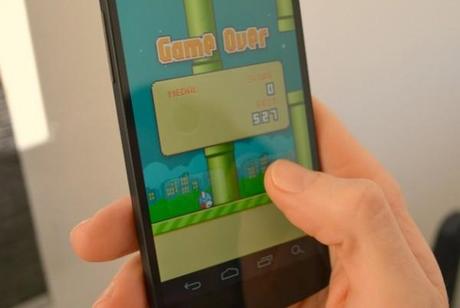 FlappyBirdDeath 600x403 Flappy Bird Rimosso Dal Play Store: Scarica Qui LAPK  applicazioni  rimosso play store Flappy Bird download apk 