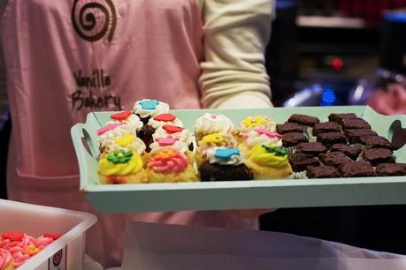 vanilla bakery cupcakes brownies