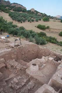 Archeologia: trovati gusci di uovo utilizzati come amuleti nell'antica Sardi.