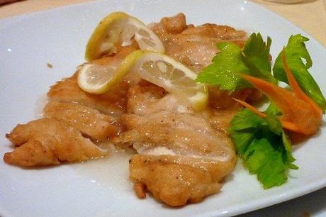 Petto di pollo infarinato al limone