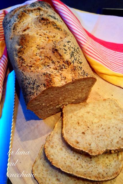 PANE IN CASSETTA CON ESUBERI DI PASTA MADRE