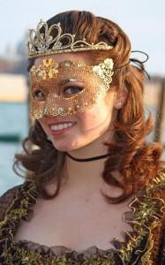 Tanti strass per un costume di Carnevale strepitoso (e low cost)!