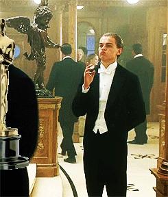 Leonardo Di Caprio Oscar gif 4