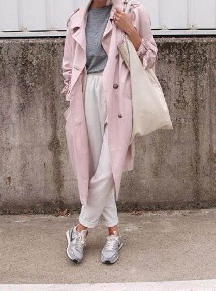 How to wear: coat + sneakers