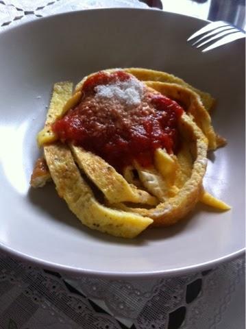 Finte tagliatelle al sugo