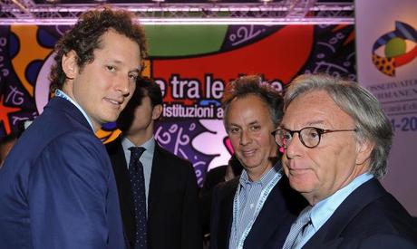 Fiorentina-Juventus botta e risposta Elkan-Della Valle, il primo accuso l’impreditore viola d’avere un nano e non impresa, il secondo replica dandogli praticamente del cordardo