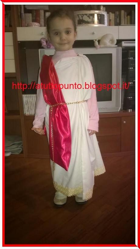 Vestito da antica donna romana