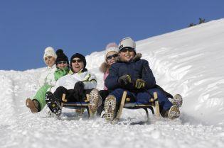 NEWS. DOLOMITI.IT: a marzo 3 idee vacanza vantaggiose per tutta la famiglia. Ai Residence Hotels nelle Dolomiti di Madonna di Campiglio, Canazei e Selva Gardena.