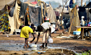 Il campo profughi di Mpoko, in Repubblica Centrafricana (blogs.ft.com)