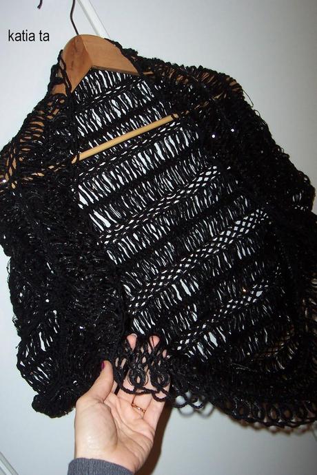 coprispalle nero a forcella, hairpin lace shrug