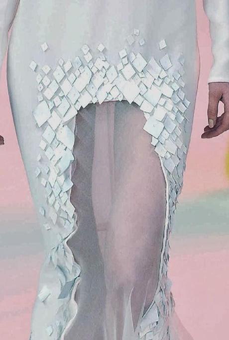 STAMPE, PATTERNS ED EFFETTI DI SUPERFICIE DALLE COLLEZIONI MODA COUTURE P/E 2014 / 9