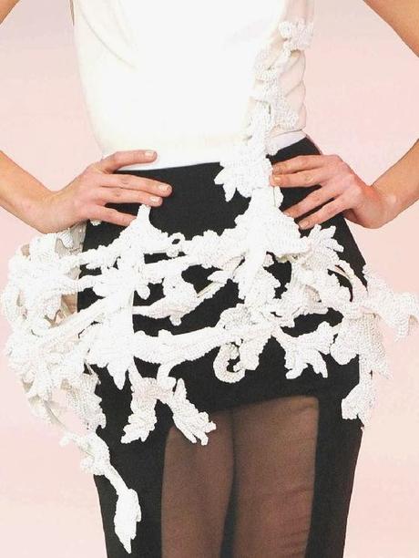 STAMPE, PATTERNS ED EFFETTI DI SUPERFICIE DALLE COLLEZIONI MODA COUTURE P/E 2014 / 9