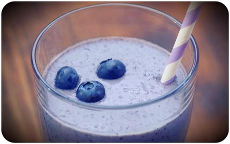 banana & blueberry smoothie