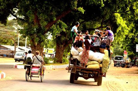 La Valle di Bagan in 15 Foto