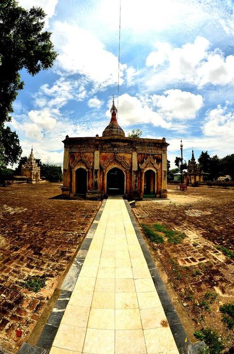 La Valle di Bagan in 15 Foto