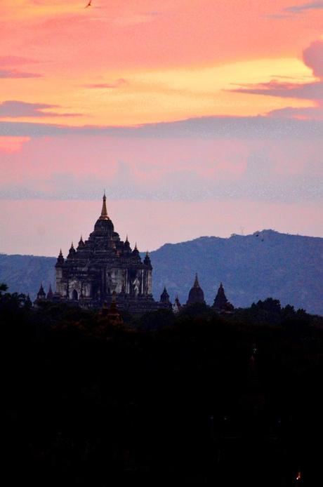 La Valle di Bagan in 15 Foto