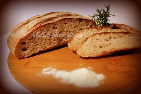 PANE CON PATATE E ROSMARINO A LIEVITAZIONE NATURALE