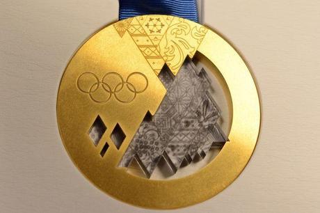 Sochi 2014: oro e medaglia con frammenti di meteorite medaglia