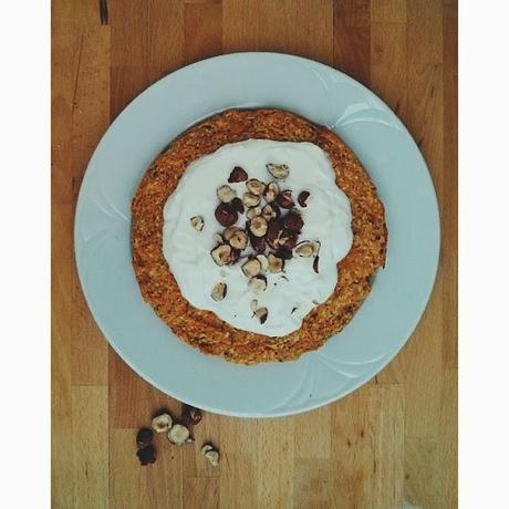 Carrot cake con nocciole e cocco (vegan - senza grassi - senza zucchero)