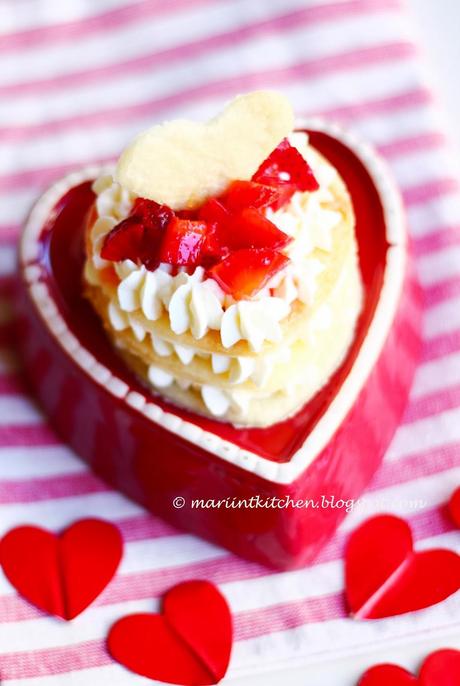 TORTINA SEMPLICISSIMA (E BELLISSIMA!!) PER FESTEGGIARE SAN VALENTINO....