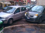 Quartiere Espero. zona tutta completamente recintata auto posso uscire casa. Aiuto.