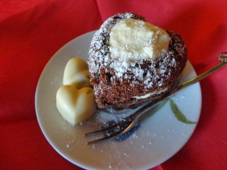 Cuoricino di muffin ai 3 cioccolati e cocco