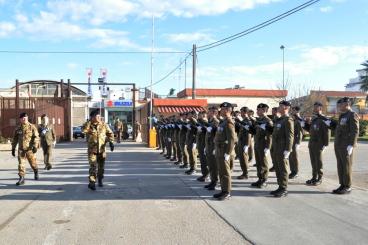 Bari/ Brigata Pinerolo. Il Comandante del 2° FOD vista il 10° Reggimento Trasporti