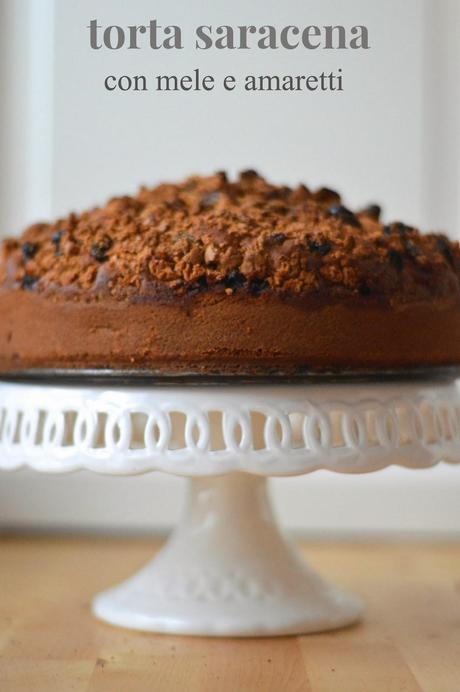 Torta saracena con mele e amaretti