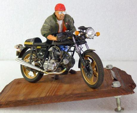 Diorama - Ducati 900 SS (Tamiya) + Figure by Noboru Watabe