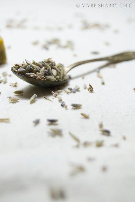 Sapone fatto in casa al profumo di Lavanda.