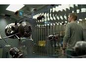 “Intelligence”: Gabriel Riley alla ricerca minuscoli robot