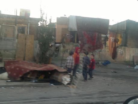 Via Salviati, Tor Sapienza. Ora voi ci dite in quale altra città occidentale si può trovare una cosa di questa natura