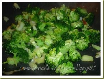 Spaghetti con broccoli, panna e mandorle salate (5)