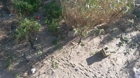 Non solo discarica, ma anche sversamenti abusivi ormai sotto a Ponte Marconi. Situazione fuori controllo, sempre di più