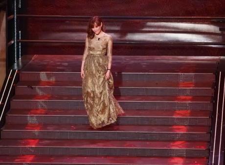 Sanremo 2014: al via la prima serata tra look improbabili