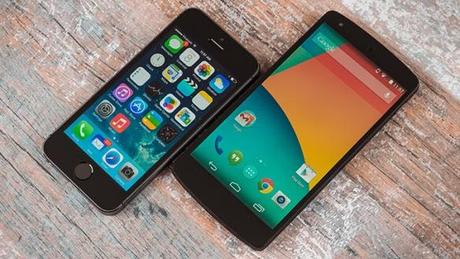 Nexus 5 contro iPhone 5S chi vince secondo voi