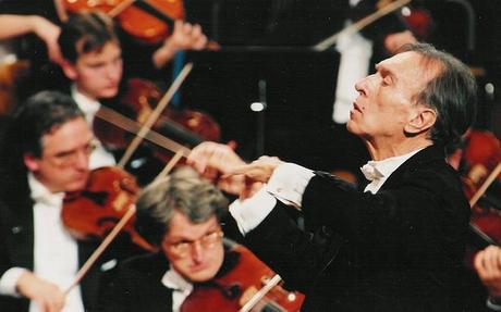 Classica HD (Sky canale 131) rende omaggio al maestro Claudio Abbado 