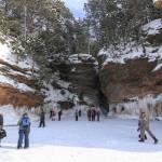 Le spettacolari grotte congelate del lago Superiore 05